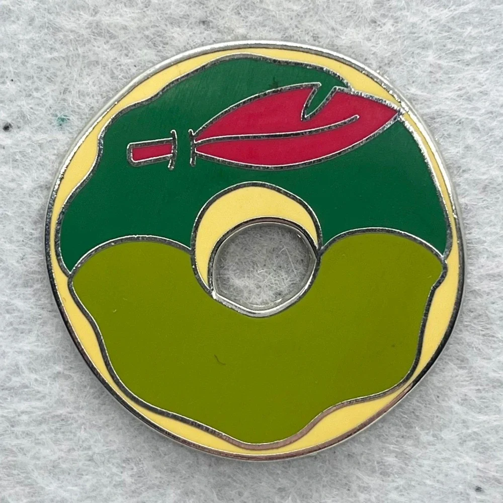 🔮 5/$25 Disney Peter Pan‎ Donut Pin
